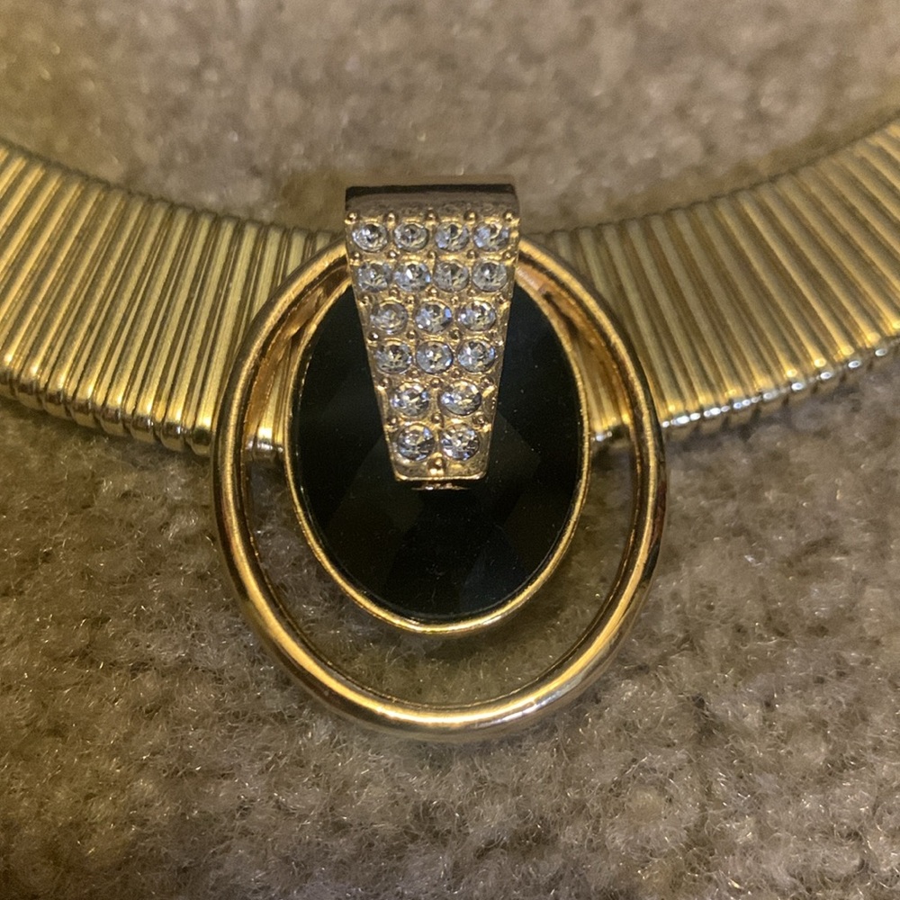 Exquisite Necklace - Picture 2 of 5